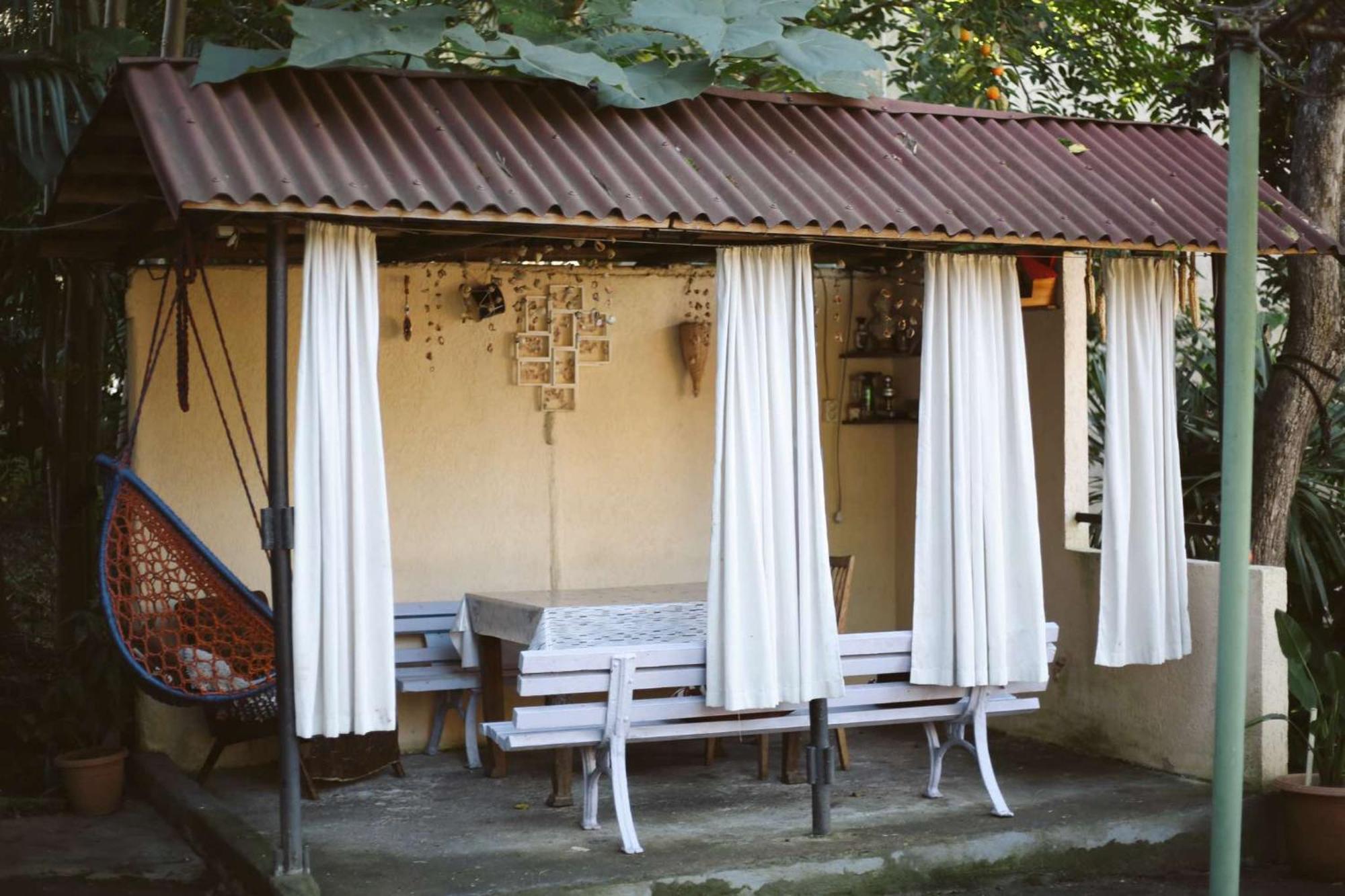 Achi Guest House Makhinjauri Exteriör bild